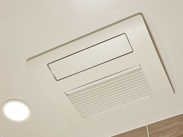 Bathing-wash room.  [Bathroom heating ventilation dryer] Including the drying of clothes, Ventilatory function, Equipped with a heating function. Also it leads to the suppression of the mold in the bathroom.