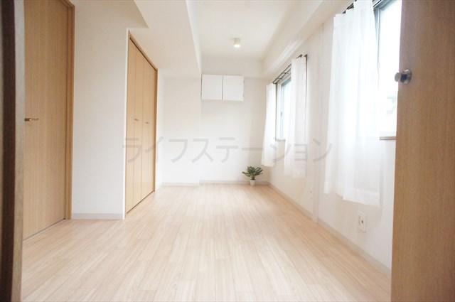 Non-living room. Local (December 9, 2013) Shooting