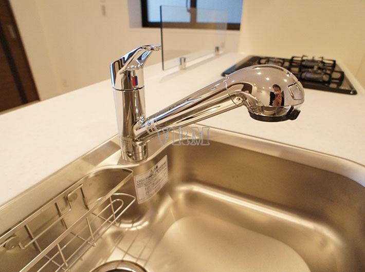 Kitchen. Water purifier built-in system kitchen