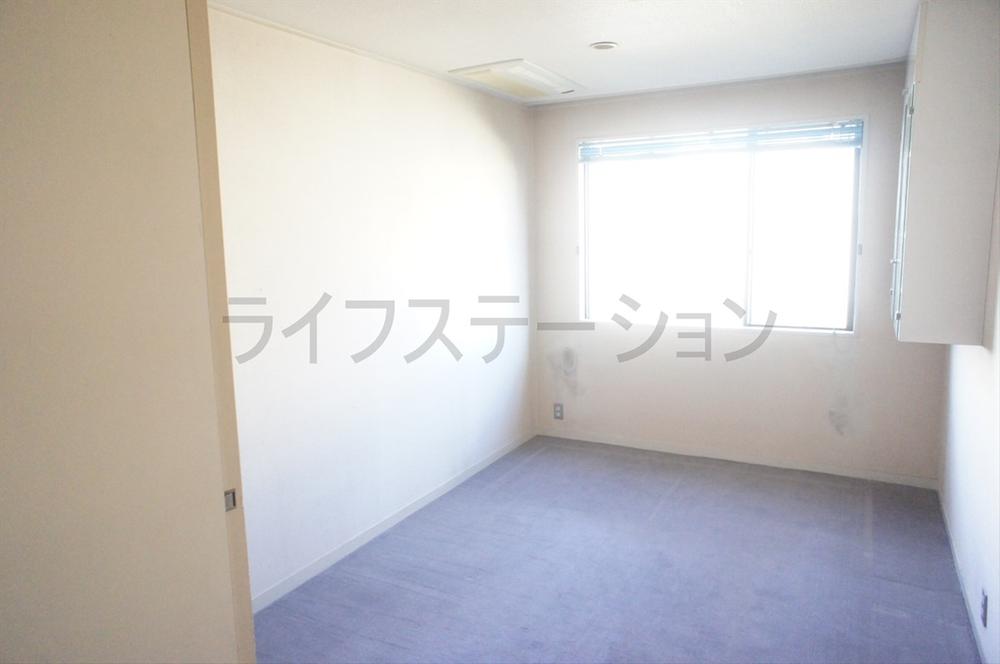 Non-living room. Local (November 26, 2013) Shooting