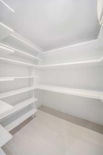 Other introspection. Shoes-in closet