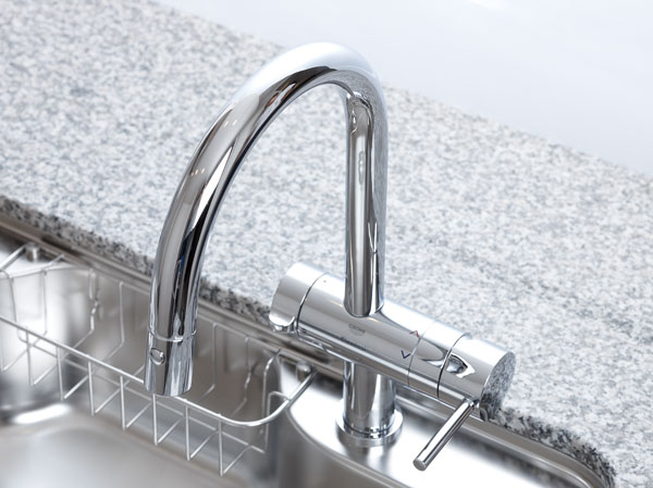 Kitchen.  [Built-in water filter integrated shower faucet] Faucet adopts Grohe's products with excellent design. So pull out the head part, It is convenient to clean the large washing and sink.