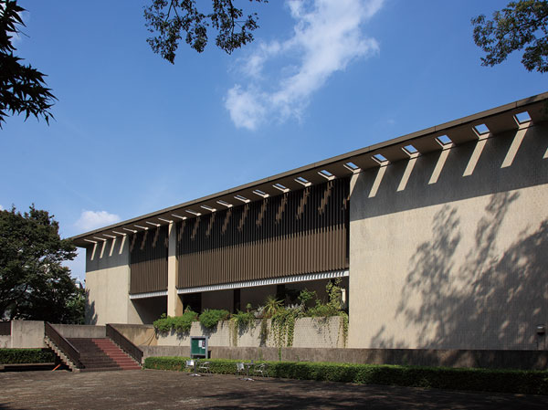Surrounding environment. Japan Museum of Modern Literature (14 mins / About 1060m)