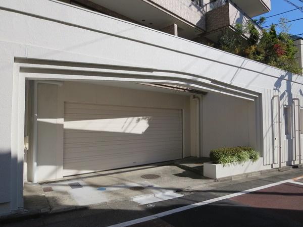 Parking lot. Common areas