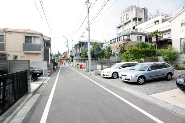 Local photos, including front road. Local (August 2013) Shooting