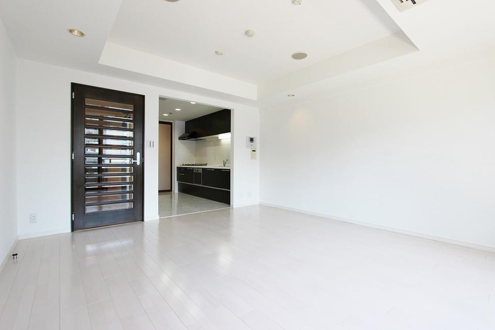 Living. 18 Pledge of spacious LDK Room (August 2013) Shooting