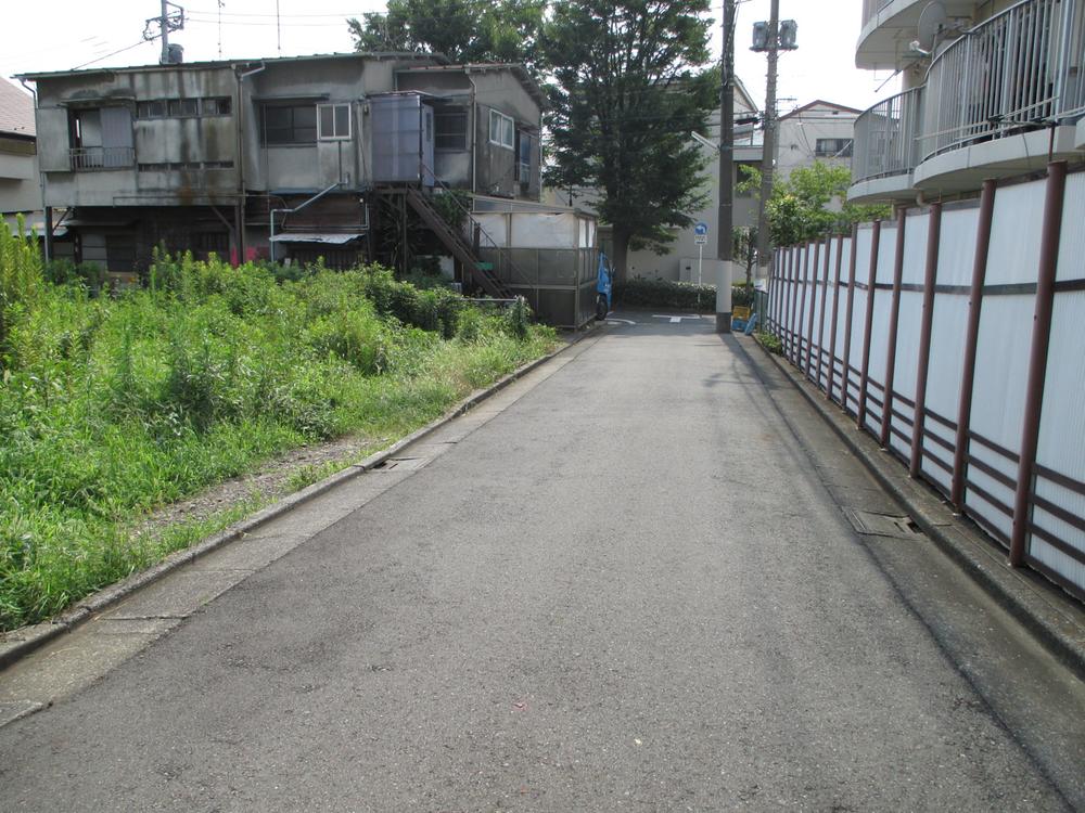 Local photos, including front road. Local (August 2013) Shooting