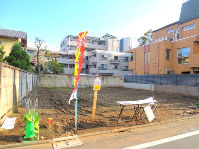Local land photo. Meguro Line "Maundy" Station 7 minutes. The other 2-wire 3-Station Available.