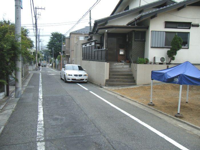Local photos, including front road. July 2013 shooting