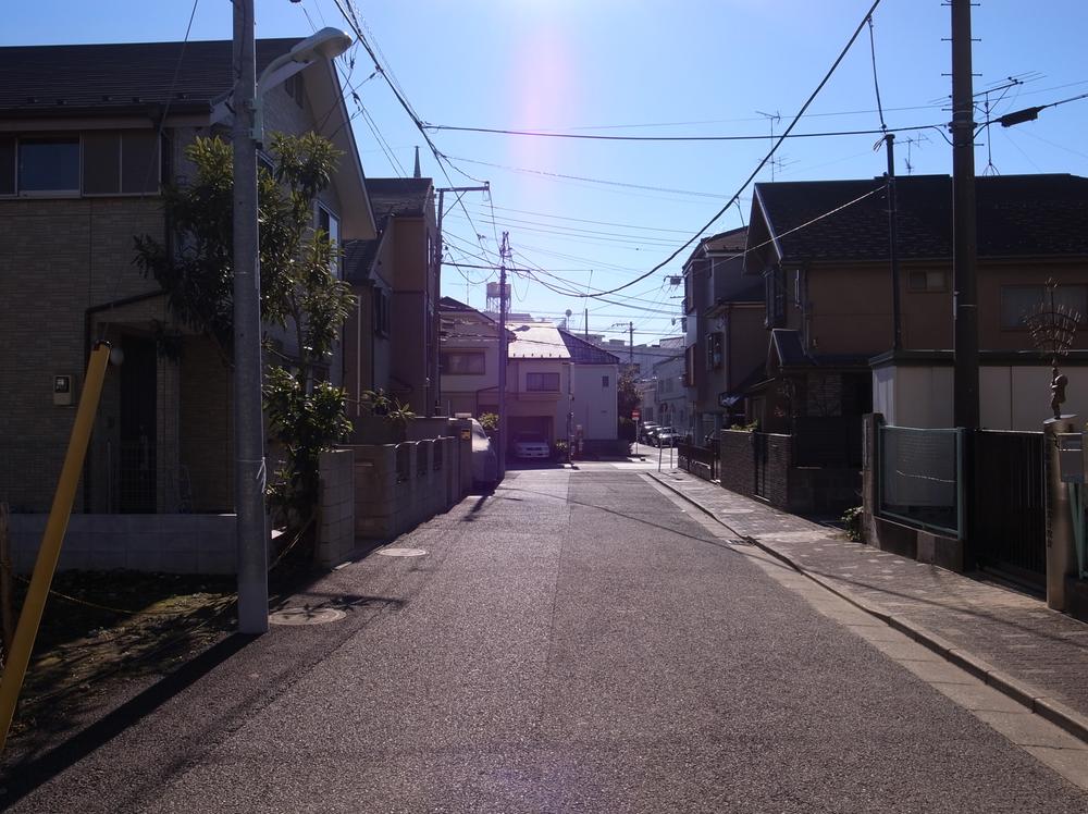 Local photos, including front road. Local (12 May 2013) Shooting