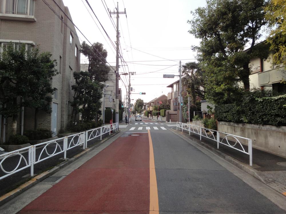 Local photos, including front road. Local (11 May 2013) Shooting