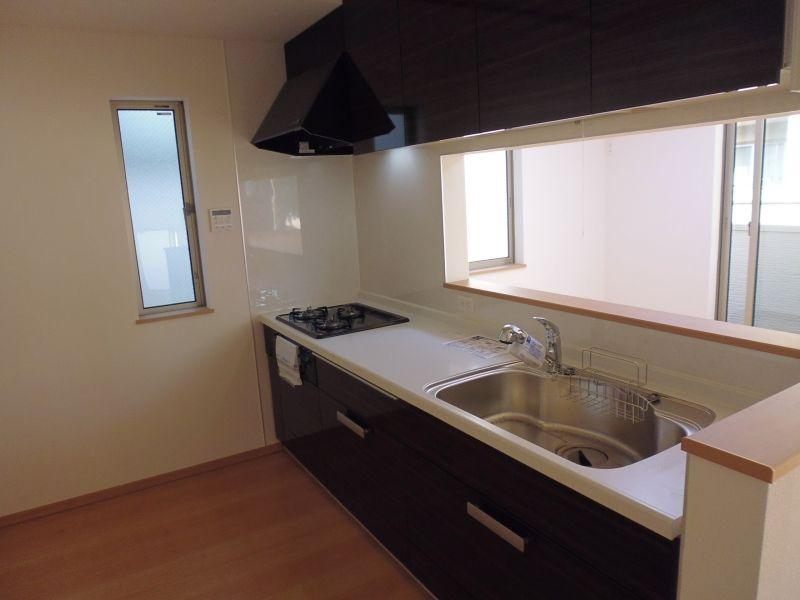 Same specifications photo (kitchen)