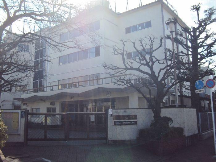 Junior high school. 120m until the seventh junior high school