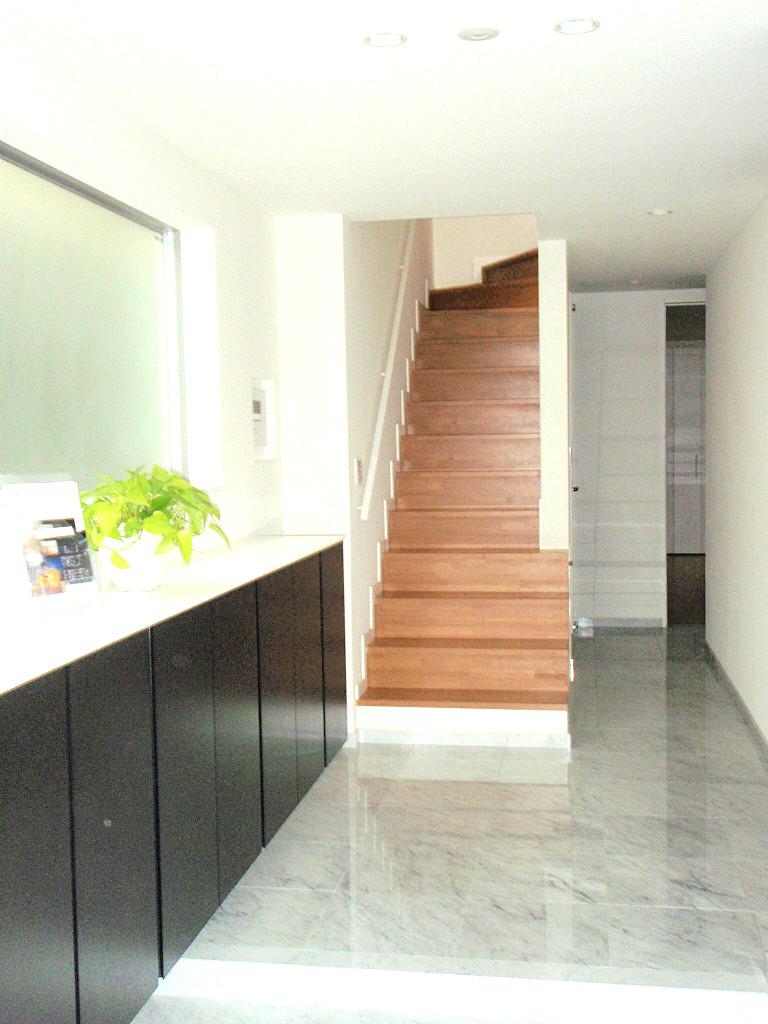 Model house photo. Construction company design house case (some optional specifications)