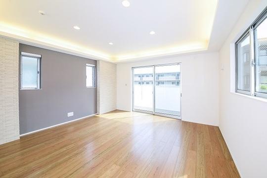 Living. Living (Itopia home construction cases)