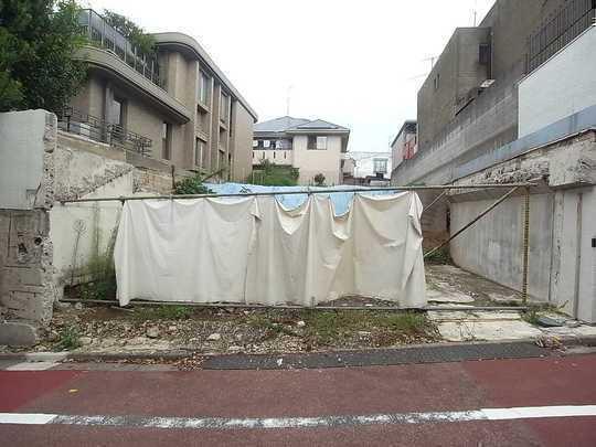 Local land photo. Local is already building demolition.