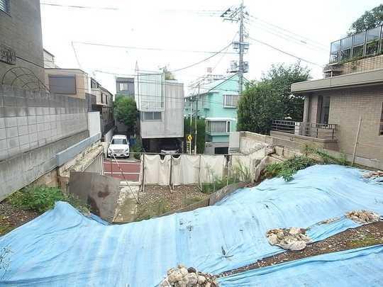 Local land photo.  [Angle from the site] This place is there is because a feeling of opening of about 2M hill from the road surface