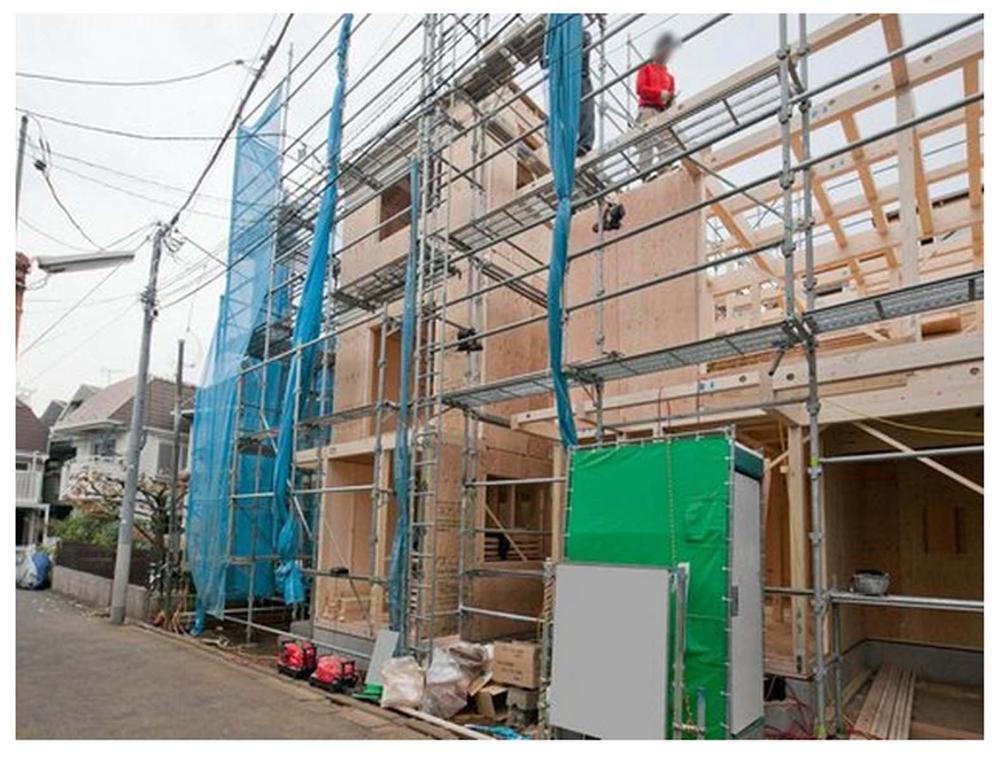 Local appearance photo. Local (11 May 2013) Shooting