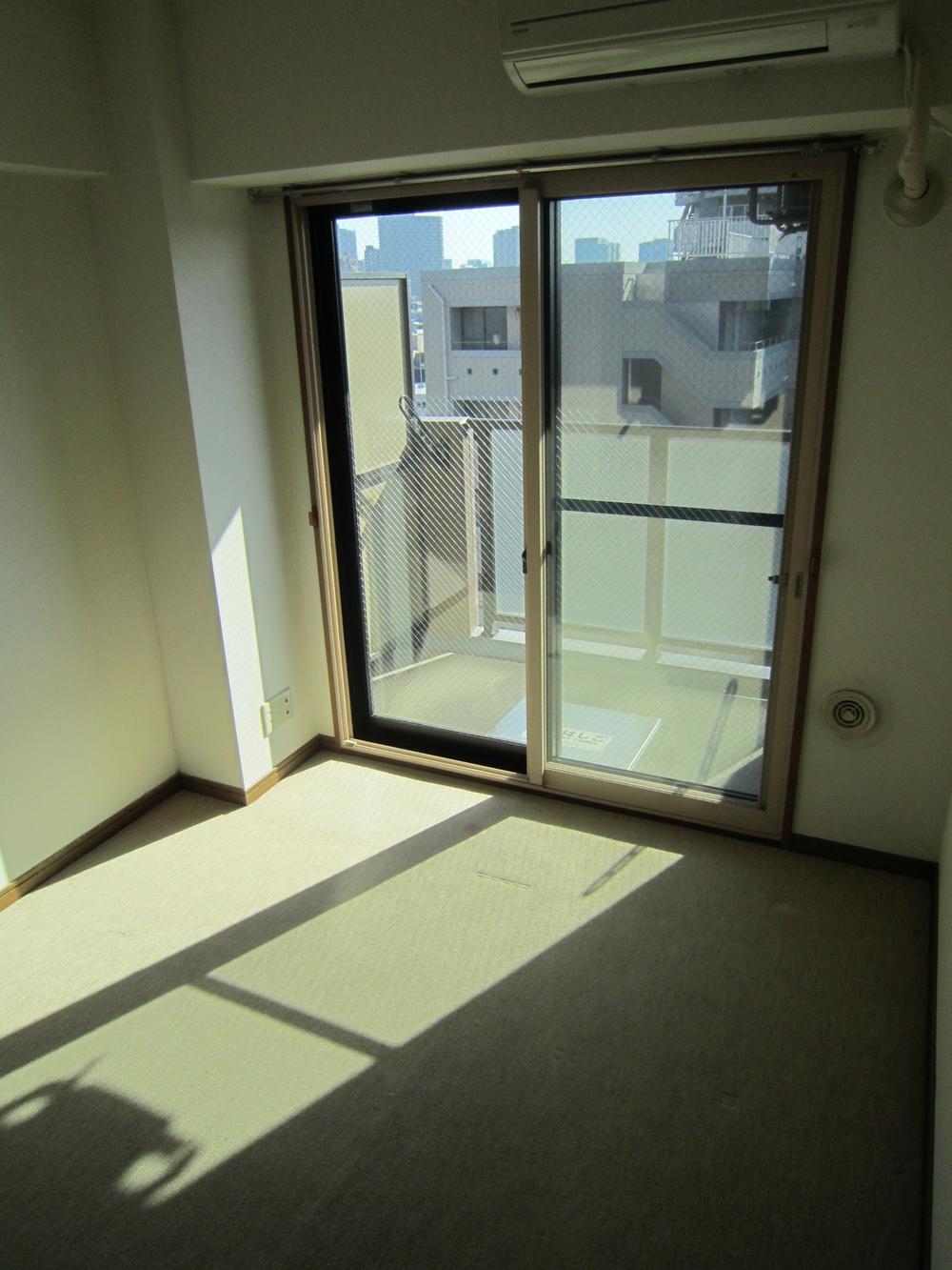 Non-living room. Southeast side Western-style (11 May 2013) Shooting