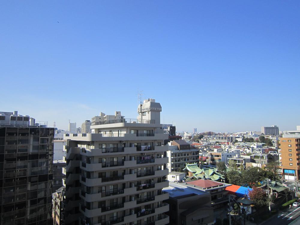 View photos from the dwelling unit. View from the southwest side of Western-style (11 May 2013) Shooting