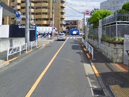 Local photos, including front road. North road