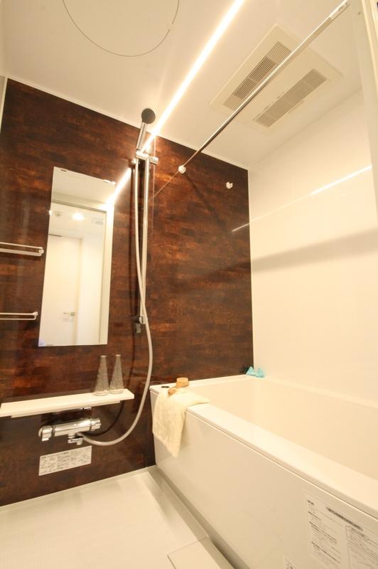 Bathroom. Example of construction Panasonic unit bus ◆ Renovation construction example video publishing in