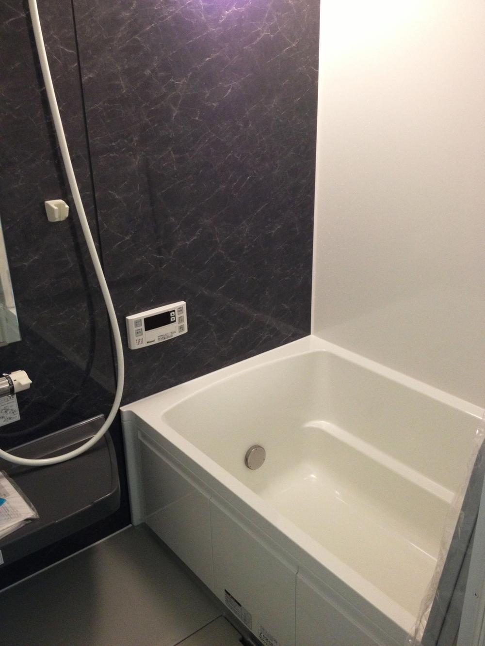 Bathroom. Indoor (10 May 2013) Shooting