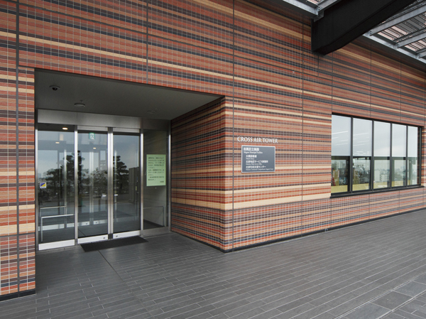 Surrounding environment. Municipal Bridge Library (8-minute walk, About 620m)