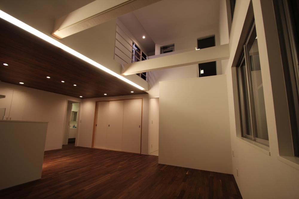 Living. Noir Building