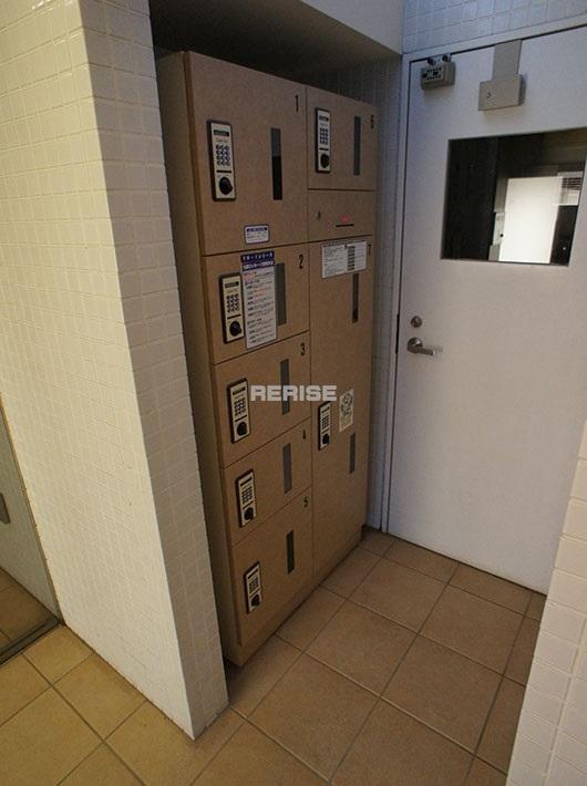 Other common areas. Courier BOX