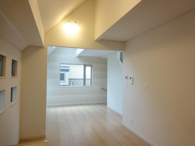 Living. Local (September 2013) Shooting