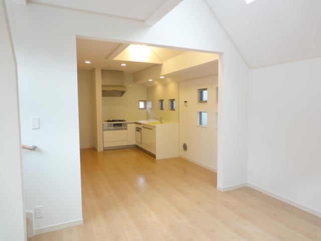 Living. Local (September 2013) Shooting