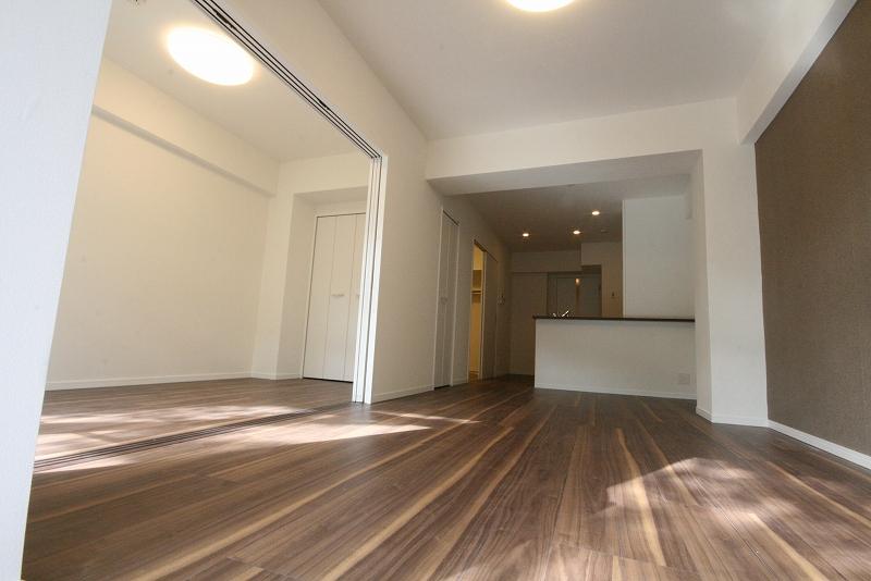 Living. Also spacious LDK by opening the sliding door