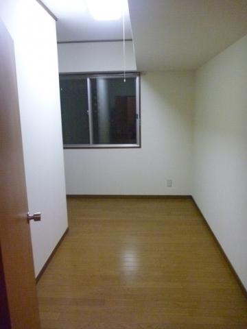 Non-living room. Yamato Corporation