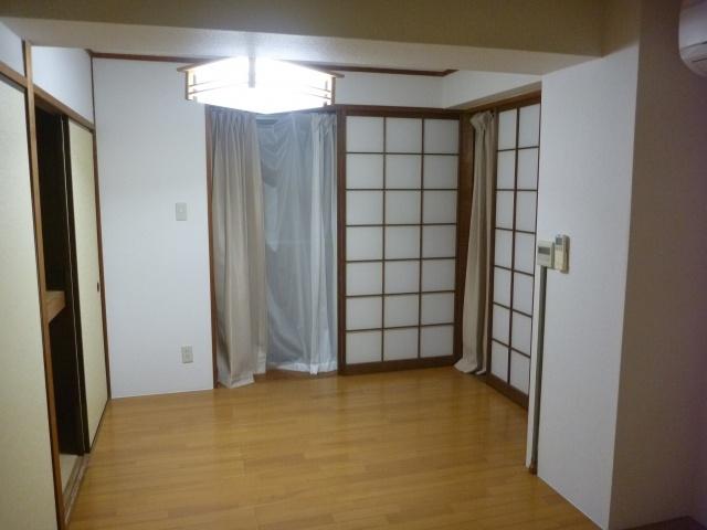 Non-living room. Yamato Corporation