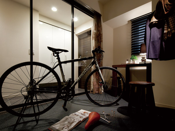 Interior.  [Western-style (2)] Such as a hobby room or study, Western-style to respond to a variety of intended use by lifestyle.
