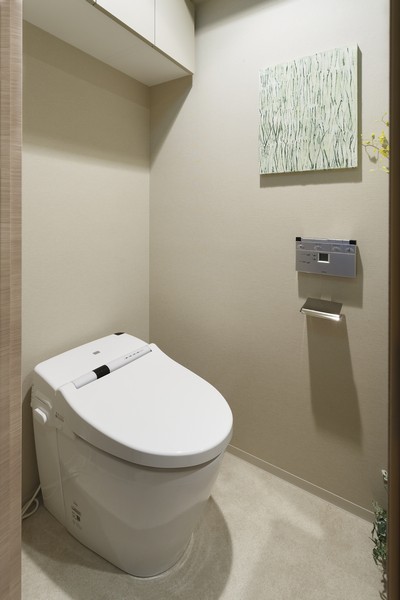 To the gallery Directions (a word from the person in charge)