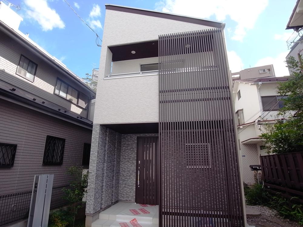 Local appearance photo