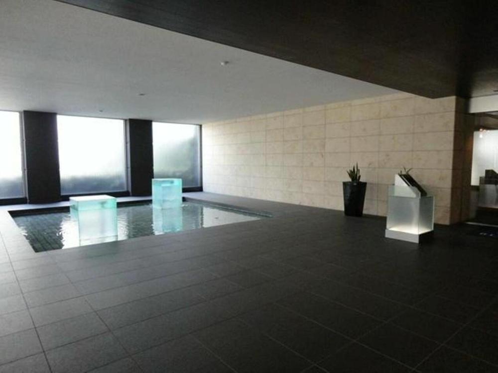 Entrance. Common areas