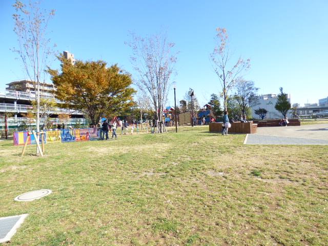 Other. Municipal Konan green water park (40m from local)