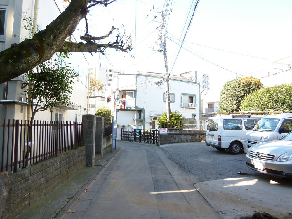 Local photos, including front road. It is a quiet residential area, facing the south road