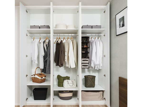 Receipt. Triple closet