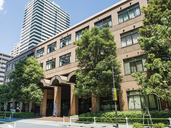 Surrounding environment. Municipal Konan Junior High School (about 1370m ・ 18-minute walk)