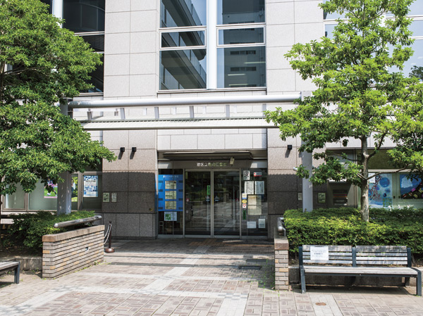 Surrounding environment. Konan library (about 1100m ・ A 14-minute walk)