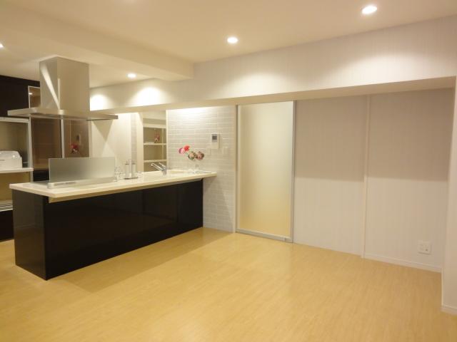 Living. Local (11 May 2013) Shooting