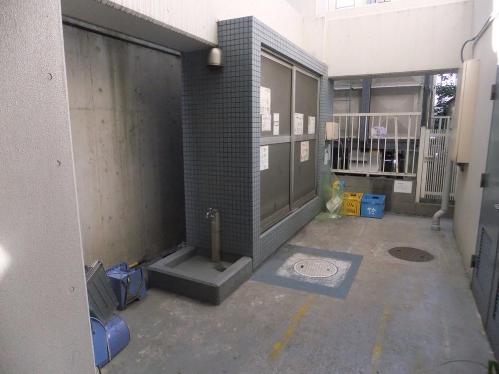 Other common areas. Garbage Storage