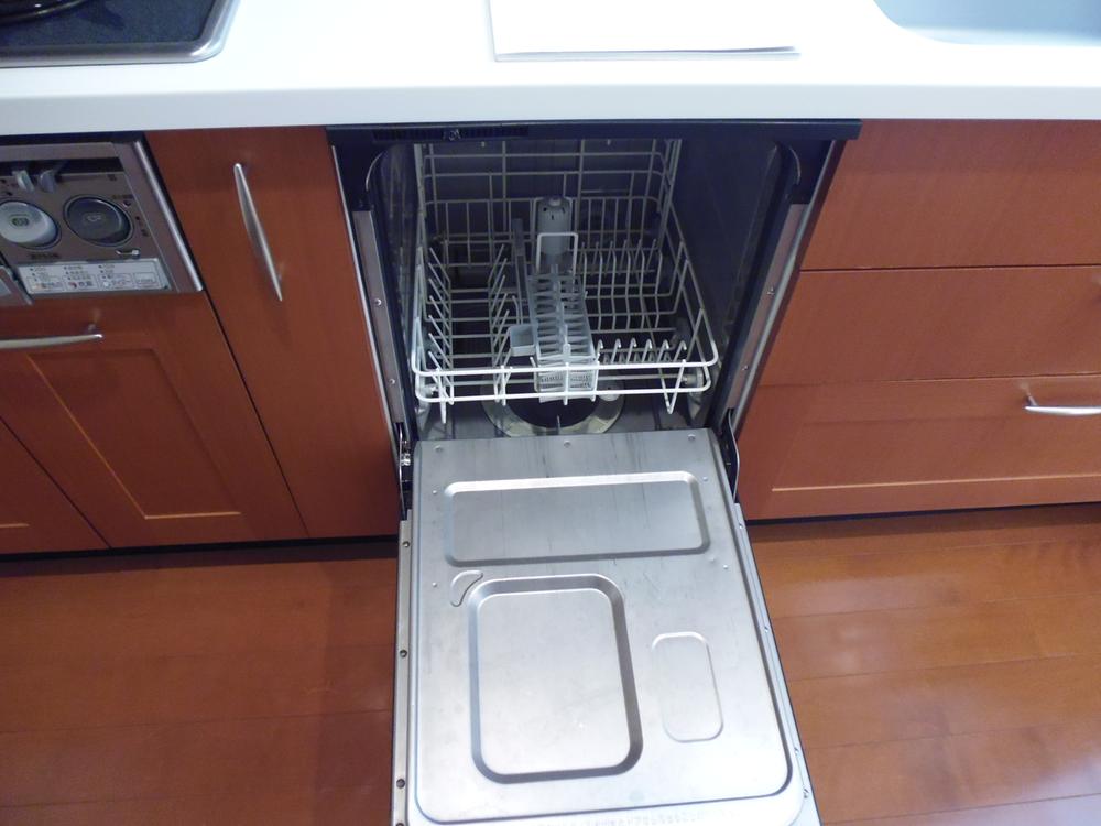 Kitchen. Dishwasher