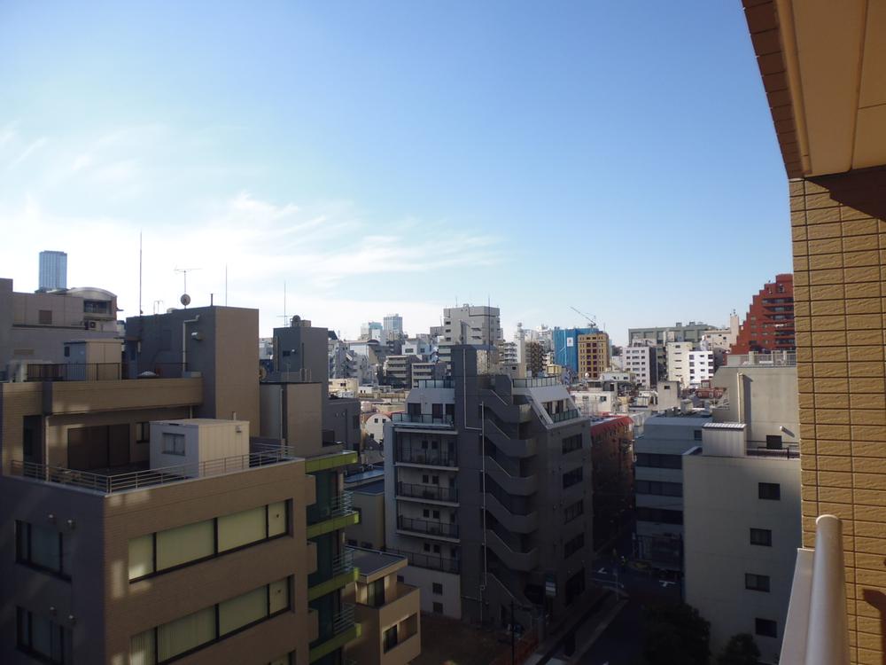 View photos from the dwelling unit. View from the site (December 2013) Shooting