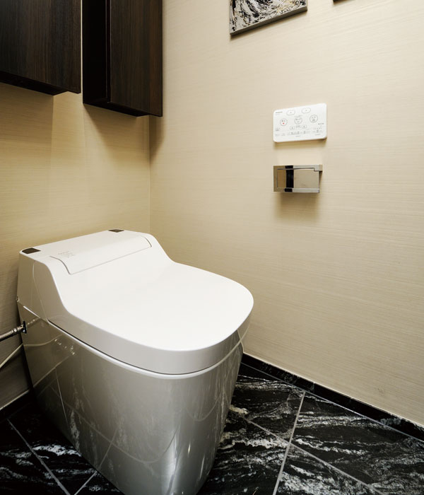 Bathing-wash room.  [Maintaining the cleanliness, Comfort in daily life] In devising such as not accumulate dirt lost the back of "Sukimaresu design" and borderless "Hitofuki shape", Also to the ease of cleaning were friendly. (LAVATORY)