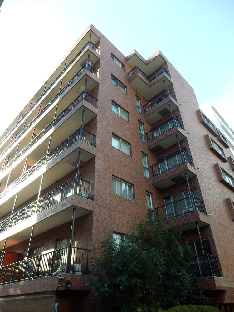 Local appearance photo. Local (11 May 2013) Shooting